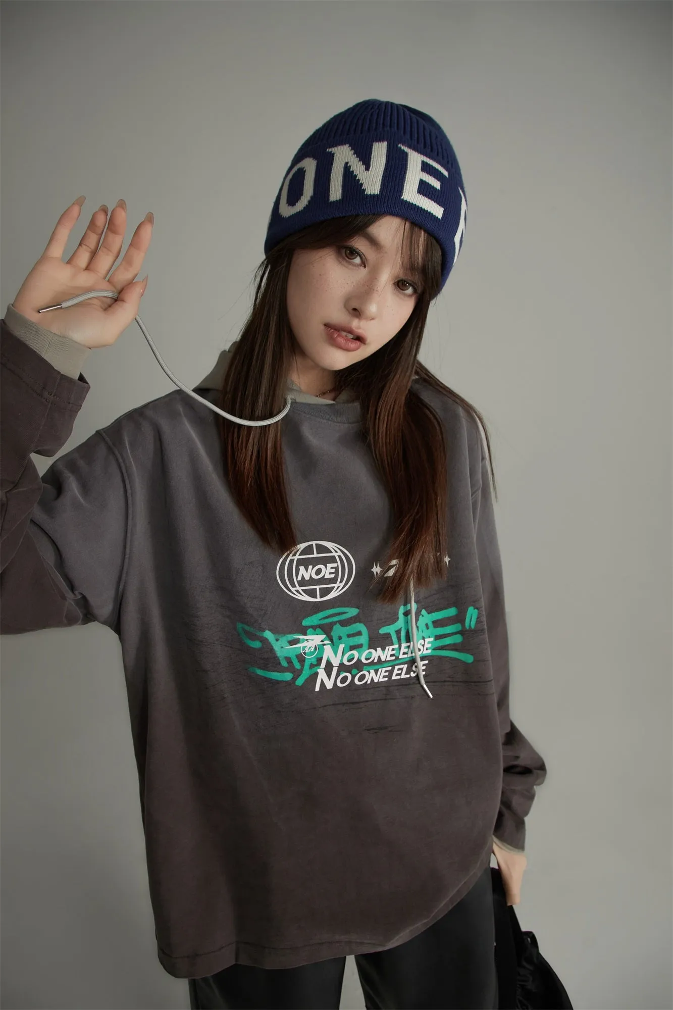 707 Graffiti Loose Fit Long-Sleeves Top