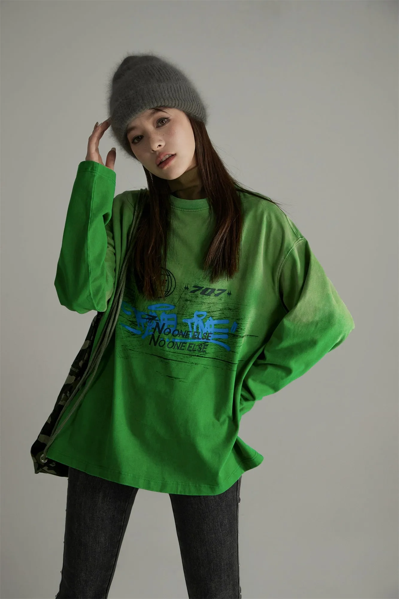 707 Graffiti Loose Fit Long-Sleeves Top