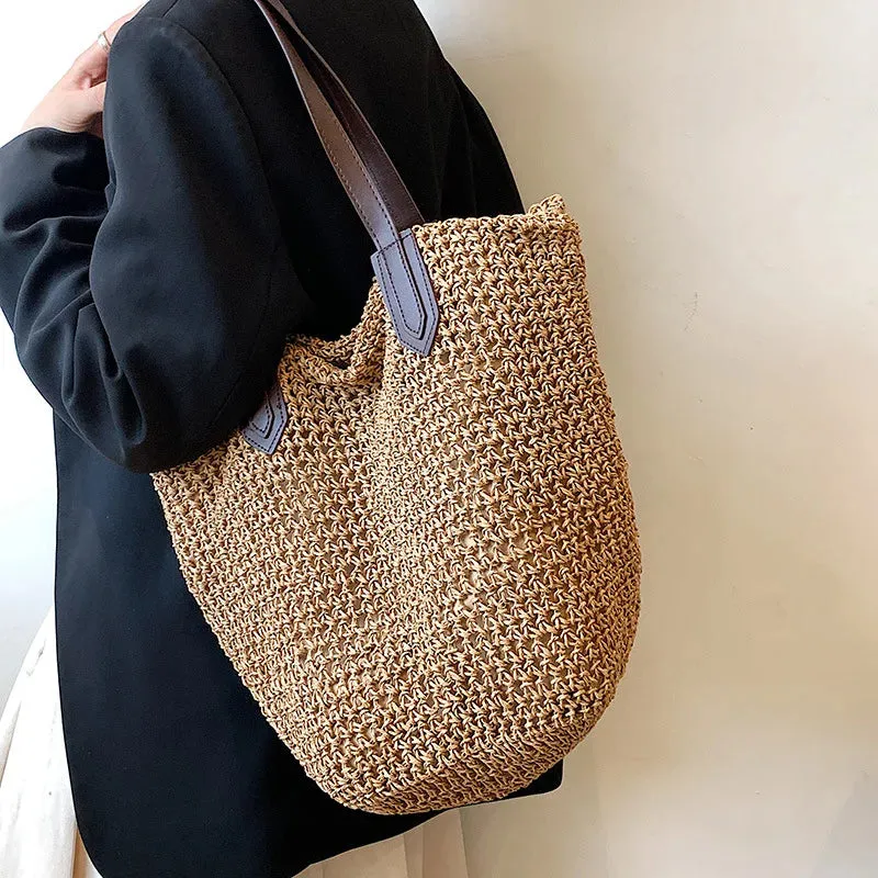 Essentials Natural Straw Tote with Zipper for Beach Outings