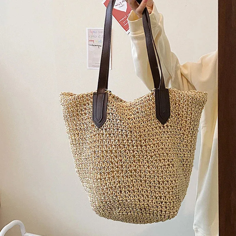 Essentials Natural Straw Tote with Zipper for Beach Outings