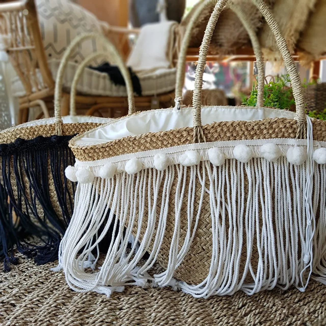 Large Natural Straw Grass Tote Bags With Pompoms & Long Fringe