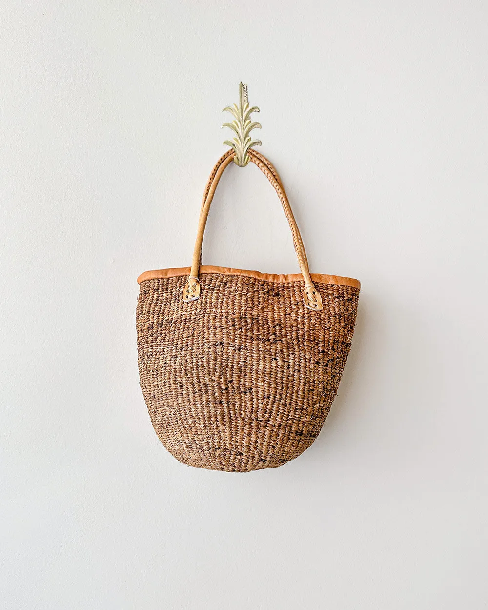 Mantigue Straw Bag