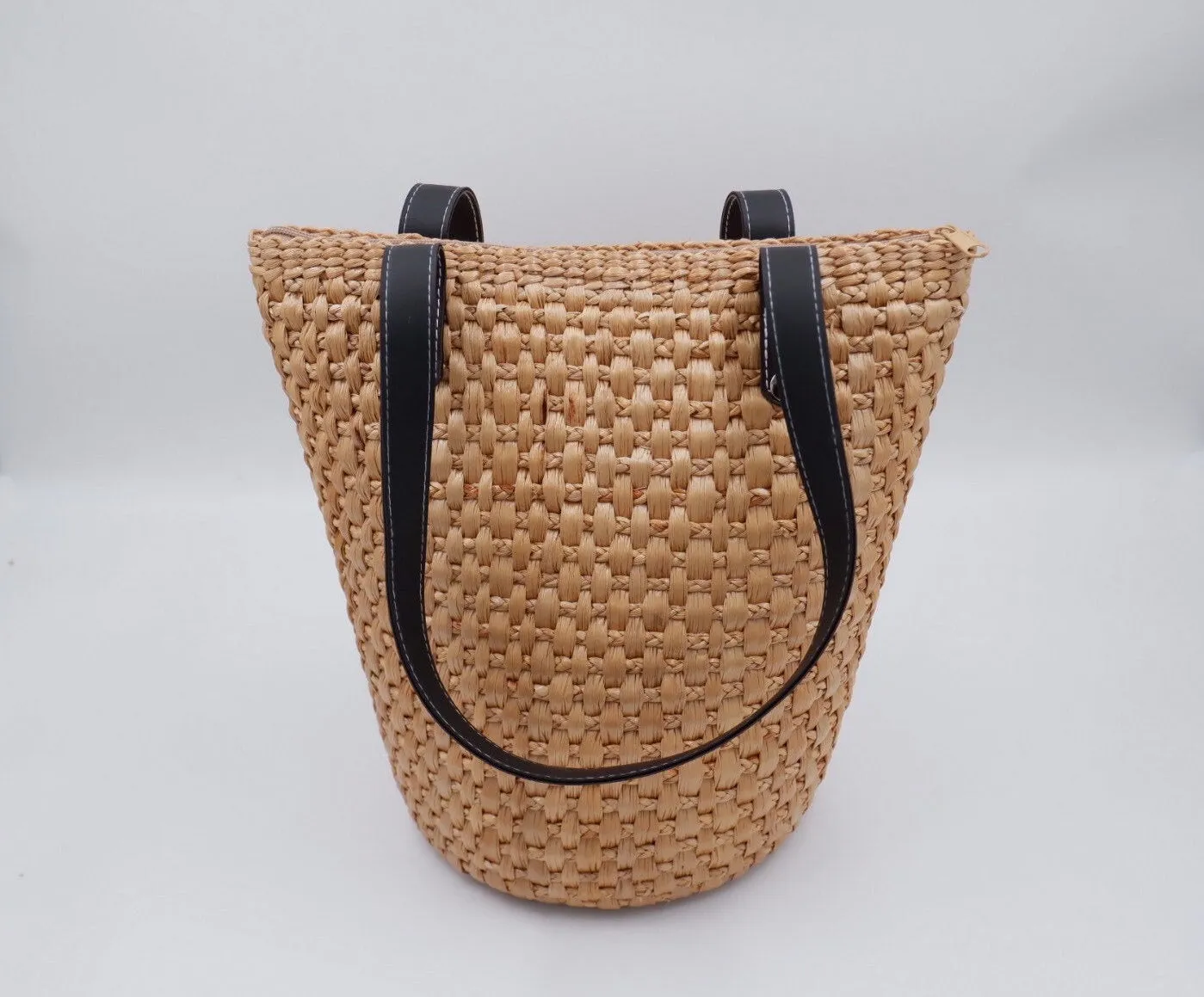 Straw beach tote with leather handle