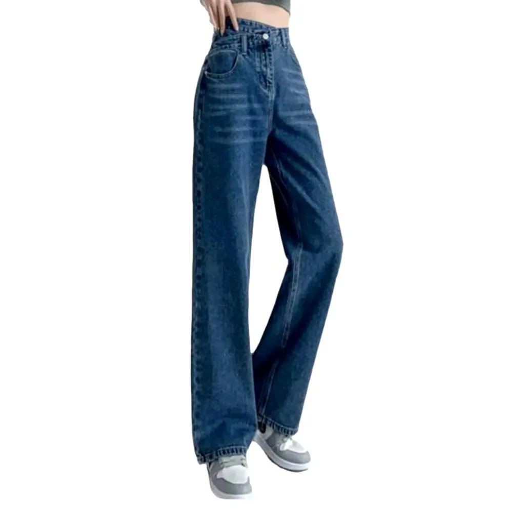 Wide-leg women's stonewashed jeans